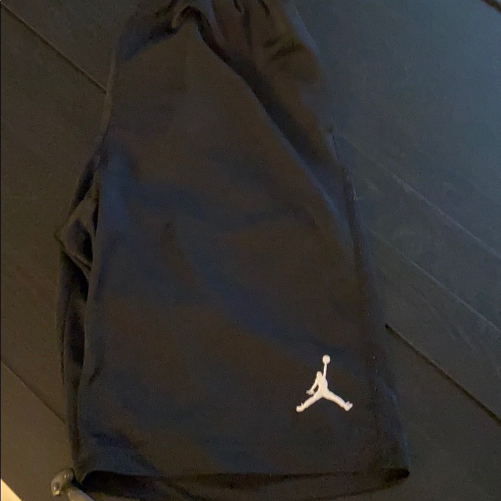 Black basketball jordan shorts
